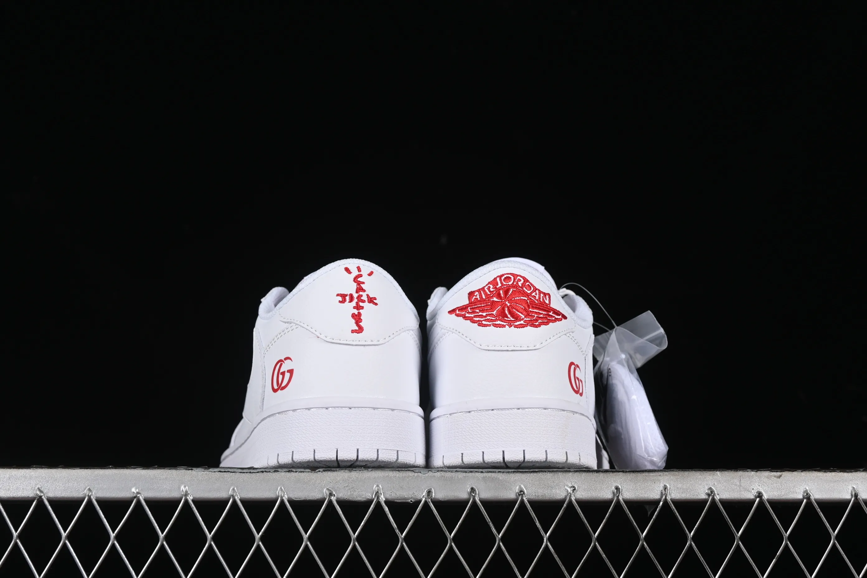 All categories Air Jordan Jordan series basketball shoes Air Jordan 1 Low Travis Scott x Fragment Design x Air Jordan 1 Low OG SP AJ1 Joe 1 Gucci joint-all white low-top cultural casual sneakers LJ5188-014
